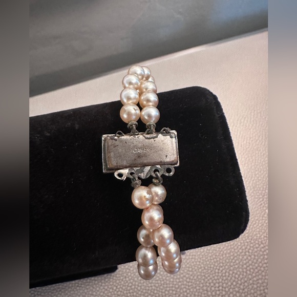 Vintage Japan Faux Pearl Bracelet - Picture 2 of 3